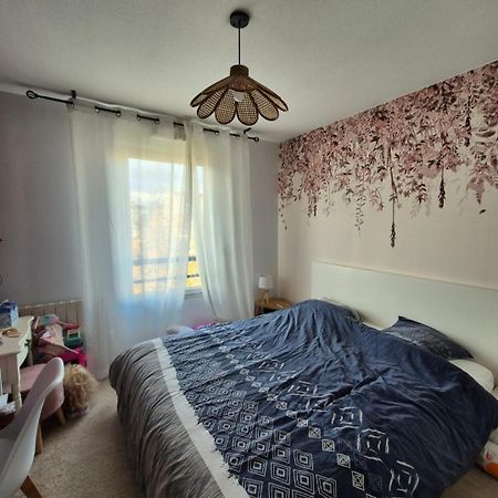 Chambre Privee T3 Saint Fons Extérieur photo